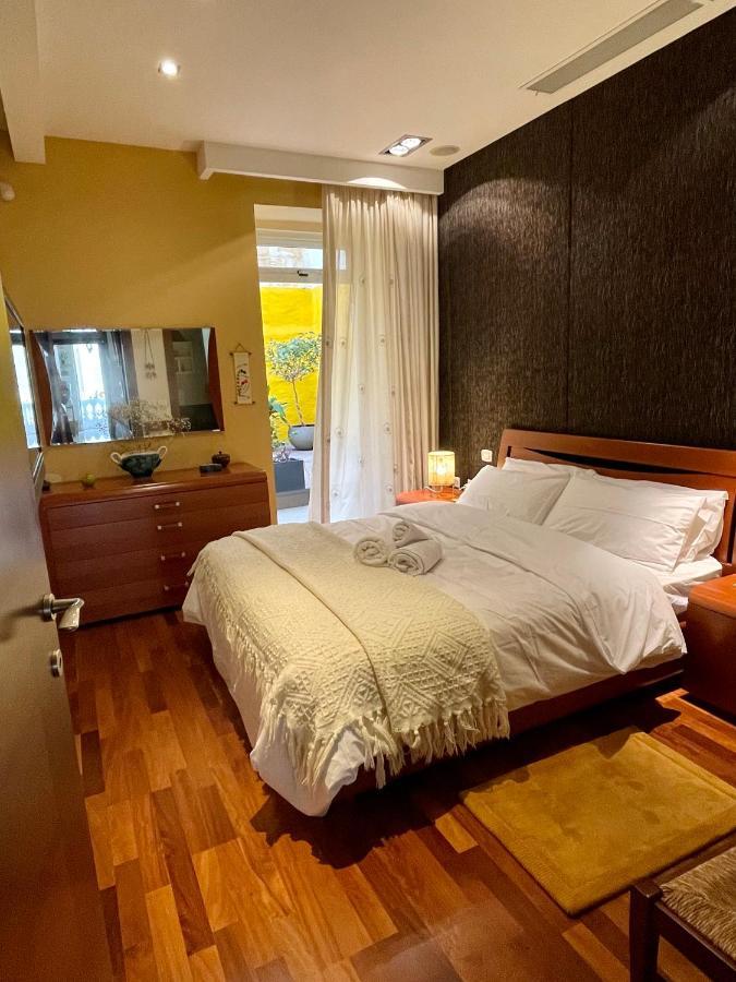 Apartment Collection - Merchant Str With Large Yard *