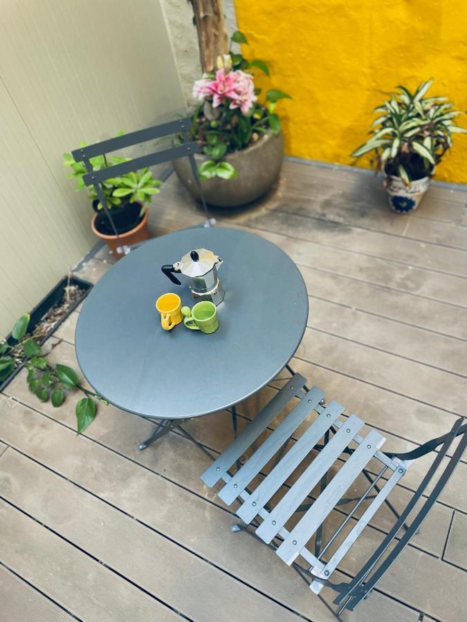 Collection - Merchant Str With Large Yard Apartment *