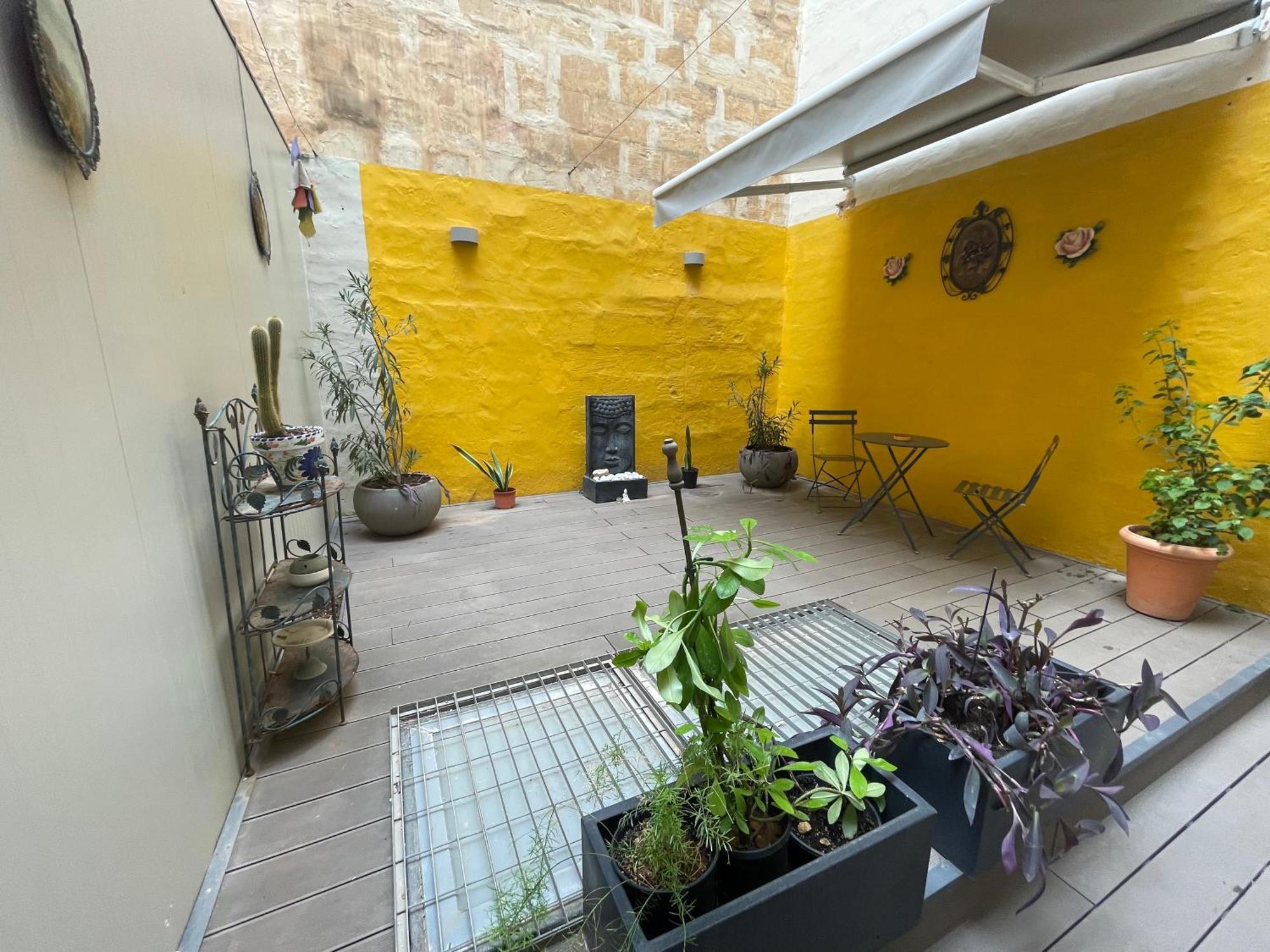 Collection - Merchant Str With Large Yard * Valletta